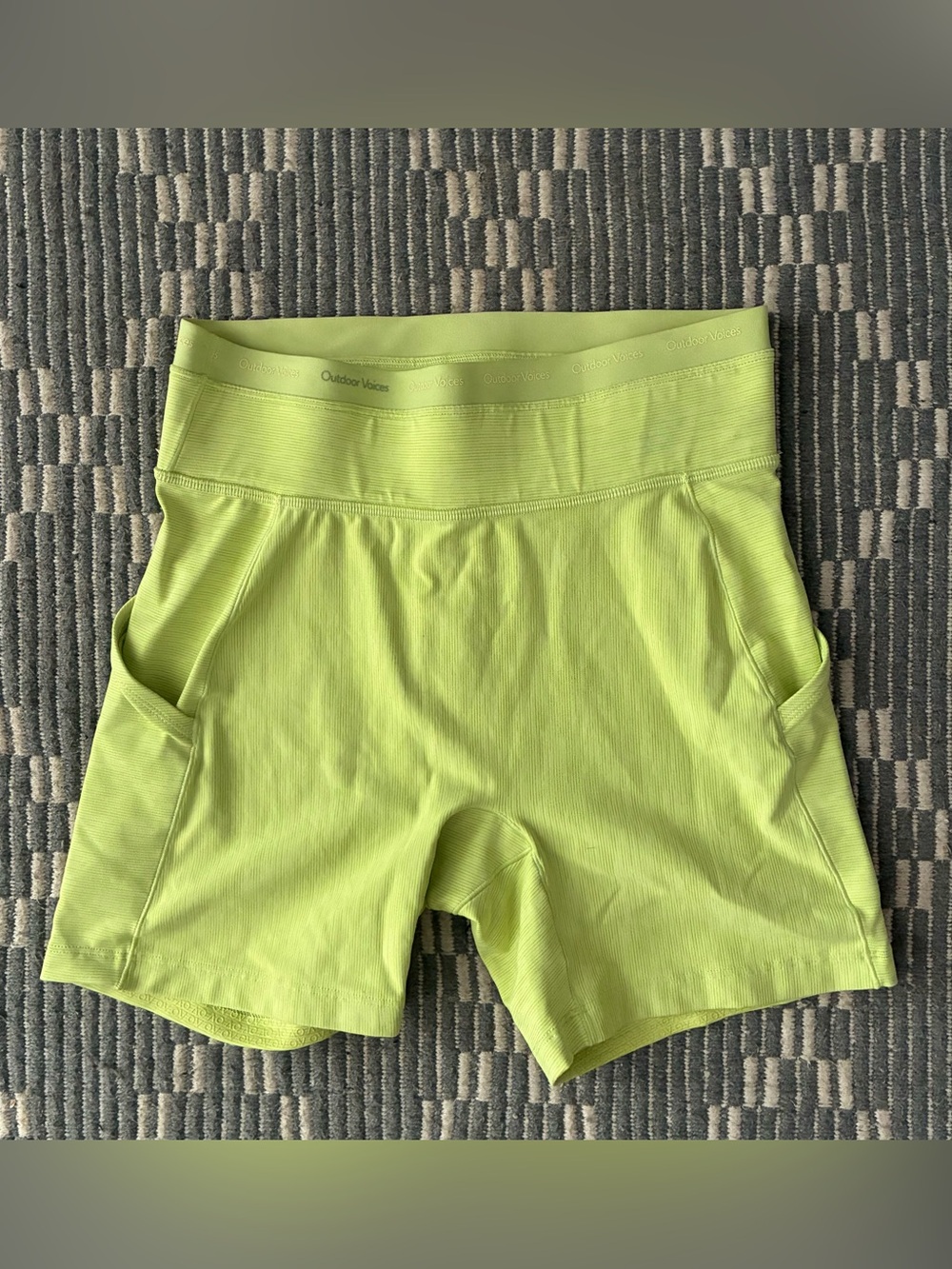 Outdoor Voices 5" Thrive Shorts Margarita Lime Green Size Small